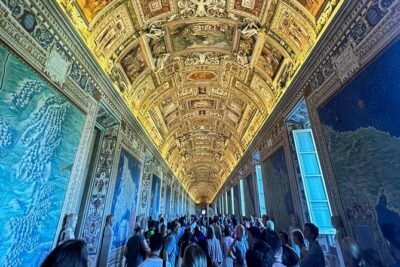 Audio guide in Vatican Museums and Sistine Chapel - Raphael Rooms, Maps Gallery, and the moment art starts to click