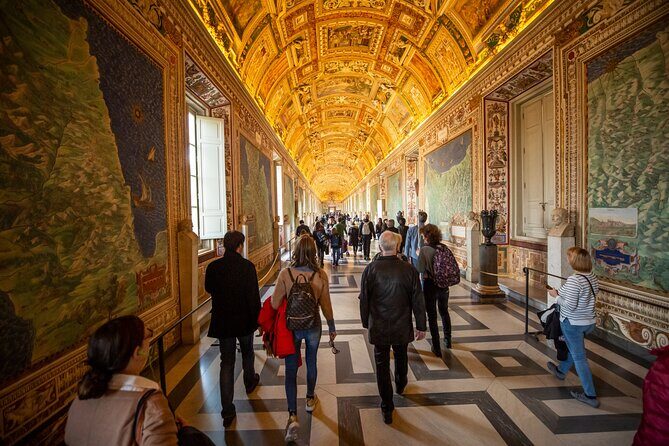 Best of the Vatican in a Day Tour: Museum Sistine Chapel & Church - St. Peter’s Square: Bernini Statues and the Big-Finish View