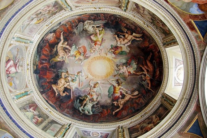 Excursion from Civitavecchia to Rome: Vatican, Colosseum, Roman Forum + Lunch - The Colosseum: What you see in two hours