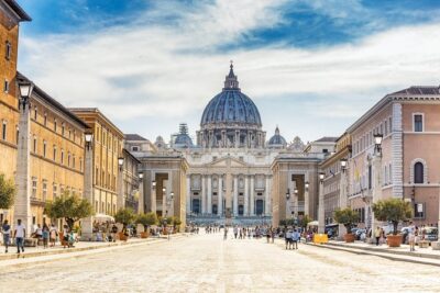 Guided tour of Vatican Museums and Sistine Chapel - Courtyard Wonder: The Bronze Pinecone Symbolism Stop