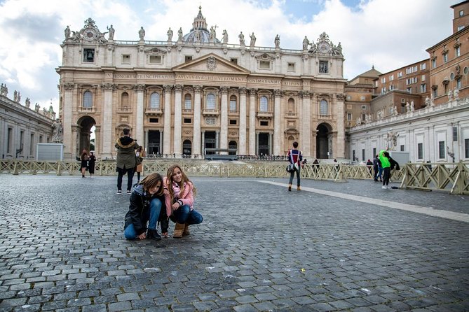 Kid-Friendly Vatican Tour with Sistine Chapel - Meeting at Viale Vaticano: skip-the-line starts fast