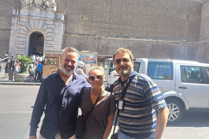Private Guided Tour of Vatican Museums & Sistine Chapel - The Vatican Museums route: Raphael, tapestries, maps, and famous statues