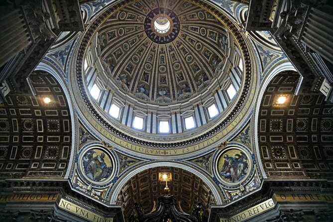 Private Tour Vatican Museums & Sistine Chapel Skip the line - Dress code and ticket name rules that can’t be skipped