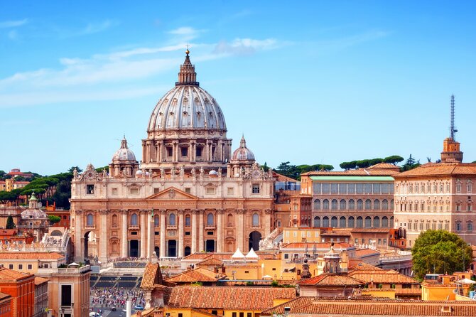 Private Tour: Vatican Museums, Sistine Chapel & St Peter Basilica - Entering fast: from the meeting point to the Vatican flow