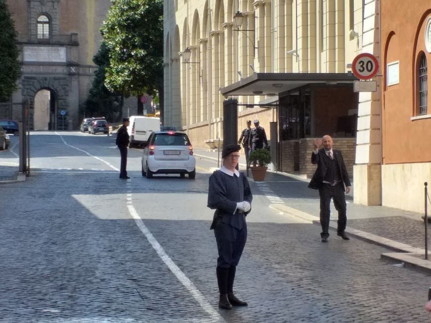 Rome: Early Morning Small-Group Vatican Tour with Pickup - Skip-the-Line With Early Tickets: What You Avoid (and What You Can’t)