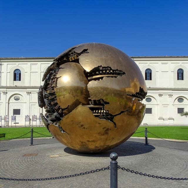 Rome: Early Vatican Museums & Sistine Chapel Tour - Cortile del Belvedere: the warm-up that sets your eyes