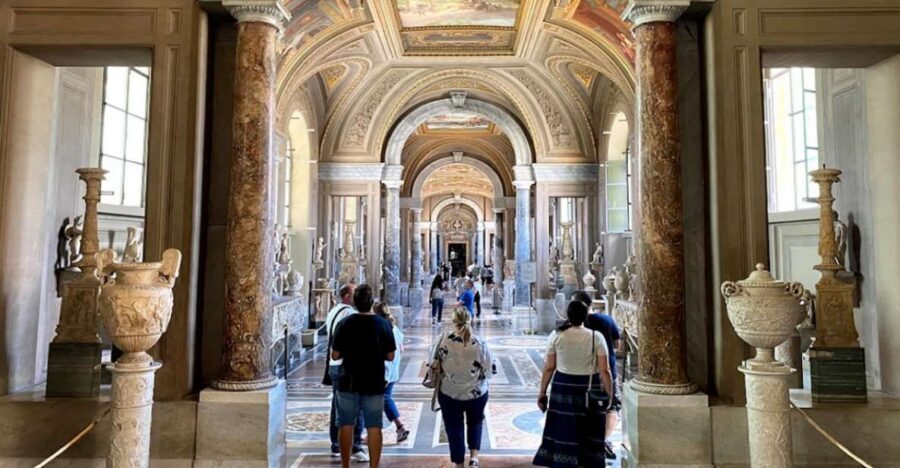 Rome: Express Early Morning Sistine Chapel Small Group Tour - Why the early-morning Vatican Museums setup matters