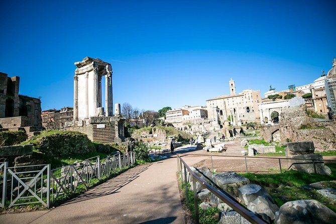Rome in 2 Days Tour with Forum Colosseum Trevi Fountain Vatican & Sistine Chapel - Colosseum: More Than Big Stones and Good Photos