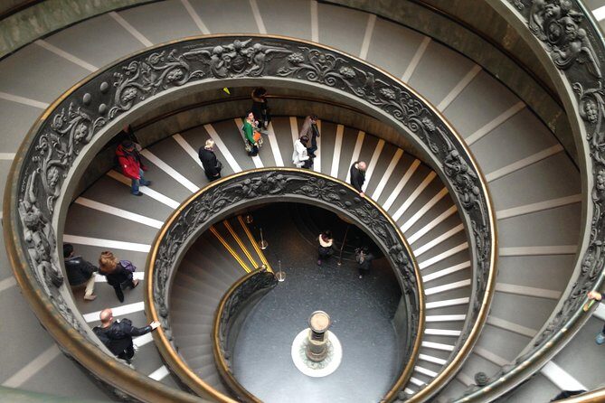 Rome in a day private Tour with Vatican Museums and taxi transfer - Sistine Chapel: quick, focused, and loud only in your head