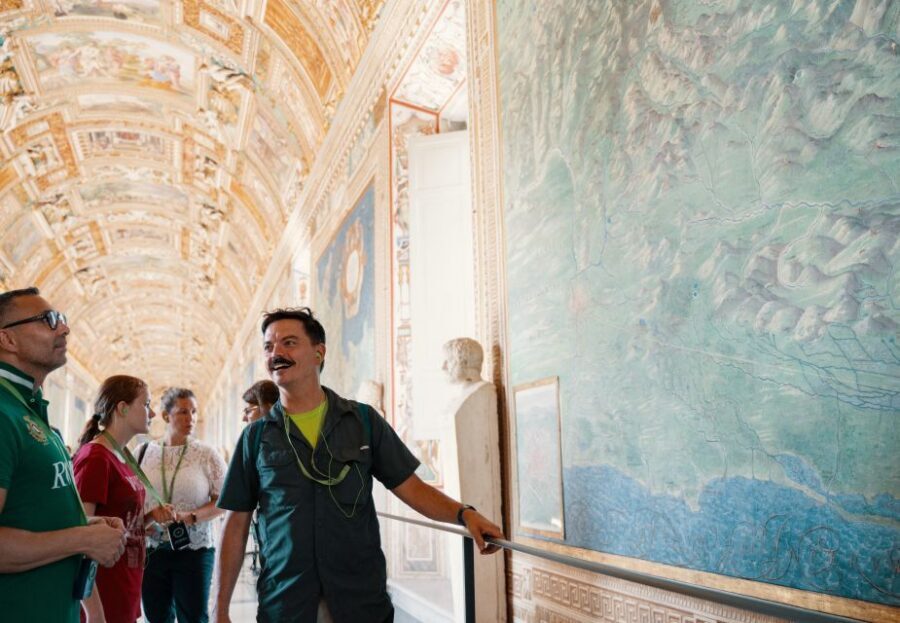 Rome: Private Vatican and Sistine Chapel Skip-the-Line Tour - Timing, crowds, and the reality of 3.5 hours