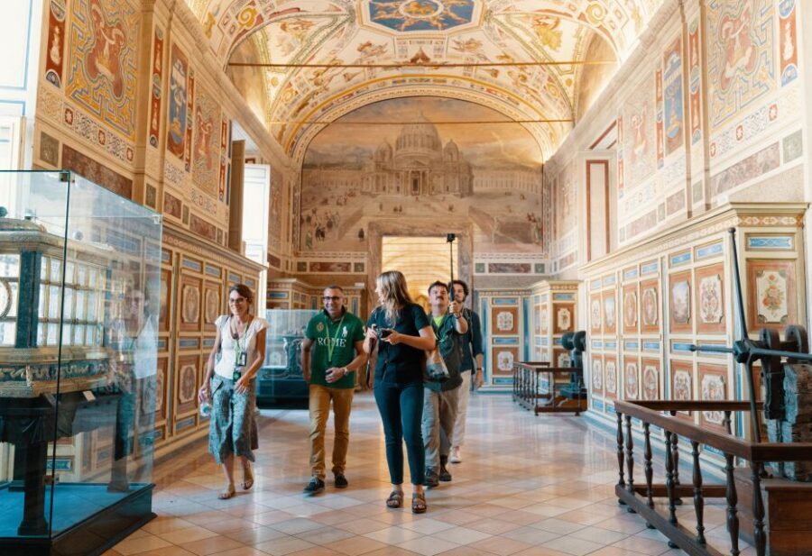 Rome: Private Vatican and Sistine Chapel Skip-the-Line Tour - Dress code, rules, and what can get you turned away
