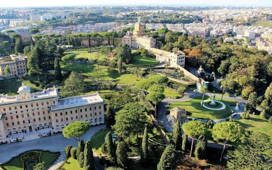 Rome: Ticket and Tour Vatican Museum and Sistine Chapel - Vatican Museums in 2 Hours: Courtyards and Galleries With Meaning