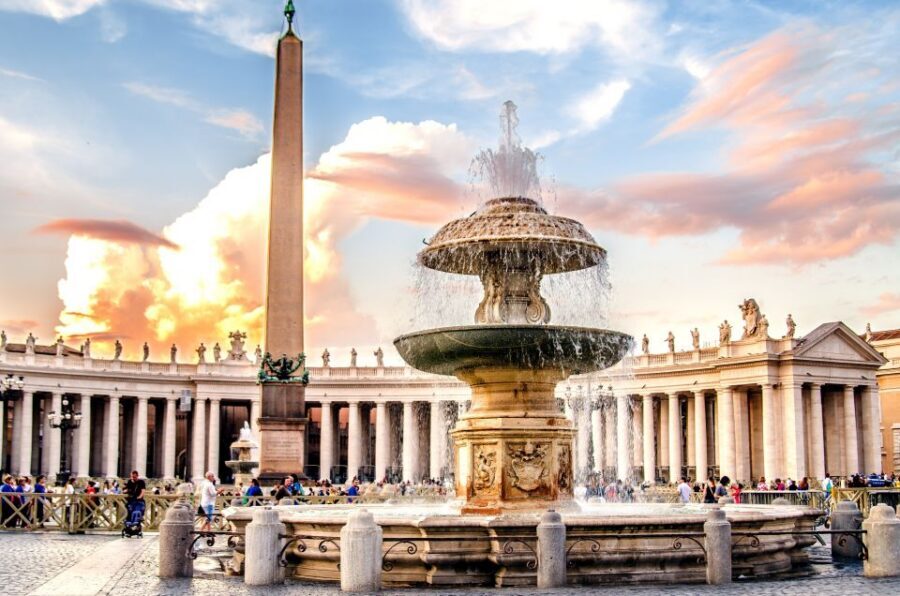 Rome: Vatican and Sistine Chapel Tour with VIP Entrance - Gallery of Maps and Vatican Gardens Views: A Weirdly Fascinating Pause