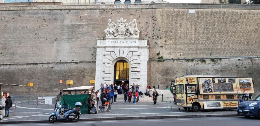 Rome: Vatican Museums and Sistine Chapel Skip-the-Line Entry - Sistine Chapel: What to Focus on When Crowds Compress Your Time
