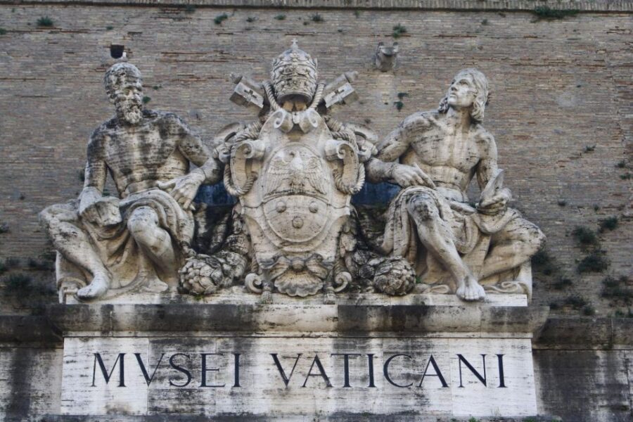 Rome: Vatican Museums and Sistine Chapel Small Group Tour - Vatican Museums: seeing the right masterpieces without getting lost