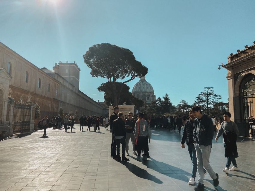Rome: Vatican Museums & Sistine Chapel Skip-the-Line Tour - Meeting at Via Mocenigo: where to stand and what to look for