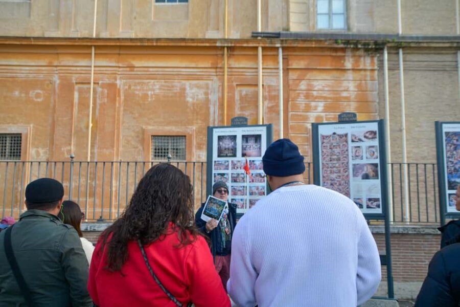 Rome: Vatican Museums, Sistine Chapel Tour & Basilica Access - Cortile del Belvedere: the courtyard warm-up that sharpens your eye