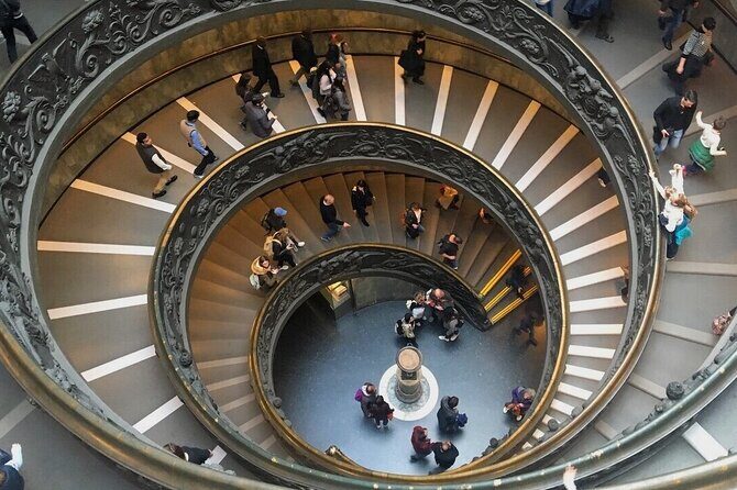 Rome: Vatican Museums & Sistine Chapel Tour & Priority Entry - Small group size: why it feels easier than it sounds