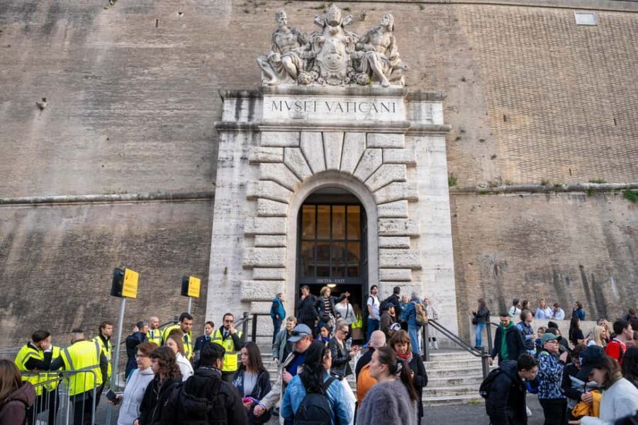 Rome: Vatican Museums & Sistine Chapel Tour with Fast Entry - The main museum block: where the tour does the heavy lifting