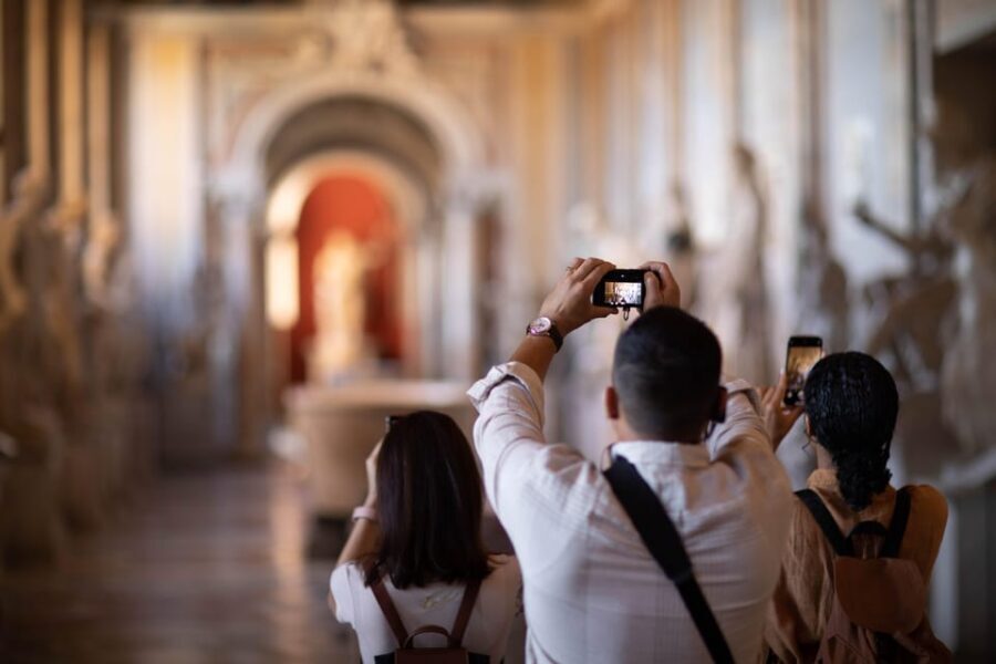 Rome: Vatican, Sistine Chapel, St. Peter's Small-Group Tour - Sistine Chapel: How to Watch the 8,000 Square Feet Without Missing It