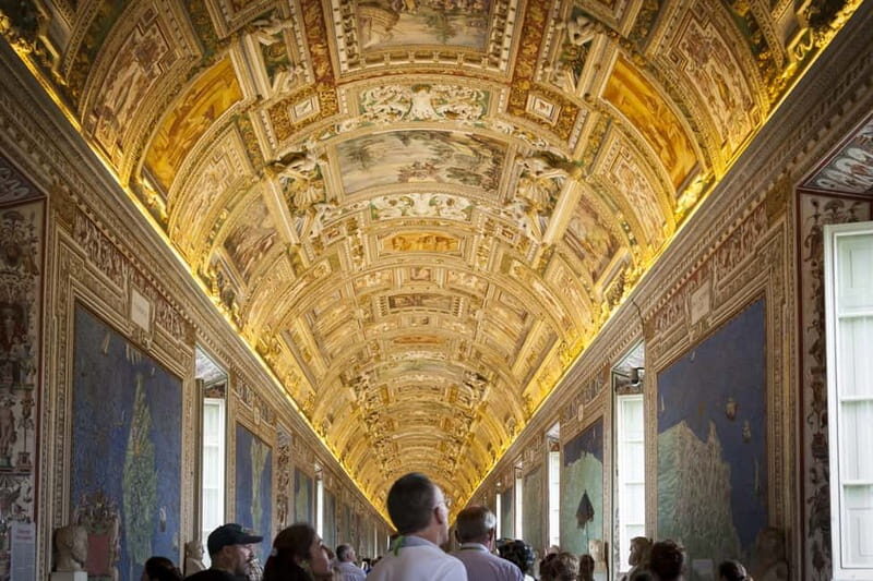 Semiprivate Guided Tour of Vatican Museums & Sistine Chapel - Reserved entrance and the morning flow you’ll appreciate