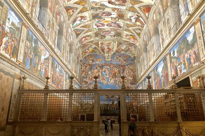 Sistine Chapel Express and St Peter Basilica - Guided Route to Sistine Chapel Highlights (Without Wandering for Hours)