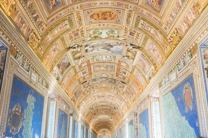 Skip the Line Guided Tour Vatican Museum & Sistine Chapel - Small group (max 20) and the headset effect