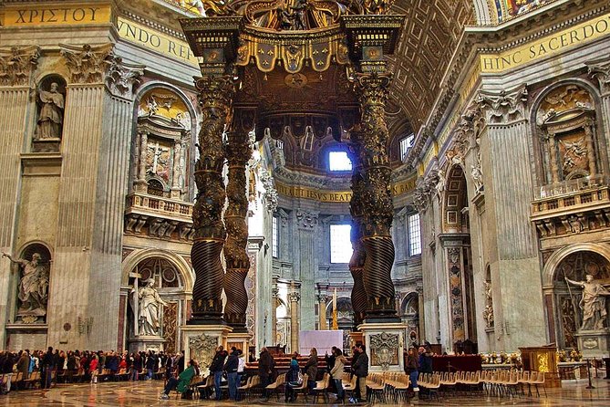 Skip the line Vatican Museum and Sistine Chapel Guided Tour - Cortile della Pigna and the Fontana: Vatican Stone With Character