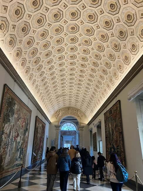Skip-The-Line Vatican Museum, Galleries & Sistine Chapel - Raphael’s Rooms: why this stop works even if you go at your own pace