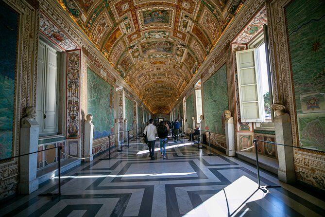 Skip-the-line Vatican, Sistine Chapel&Basilica Tour W Local Guide - Skip-the-Line Tickets and a Tight 3-Hour Game Plan