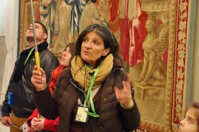 Spanish Small Group Tour of the Vatican Museums, Sistine Chapel & St. Peter's - Meeting at What a Life Tours: the small logistics that save big headaches
