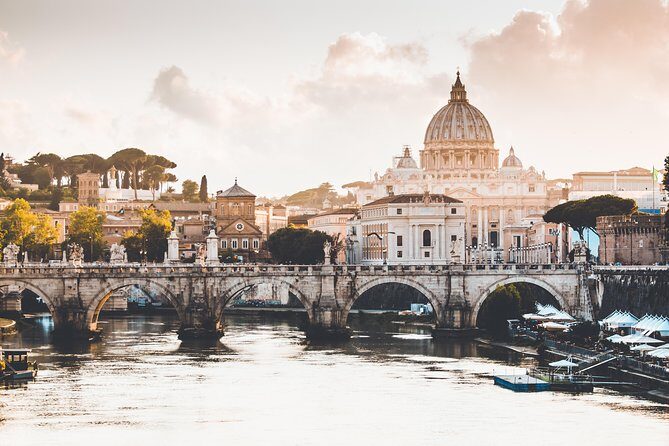 St. Peter’s Basilica: Self-guided Audio Tour on your Phone (without ticket) - St. Peter’s inside the basilica: statue, baldachin, and meaning