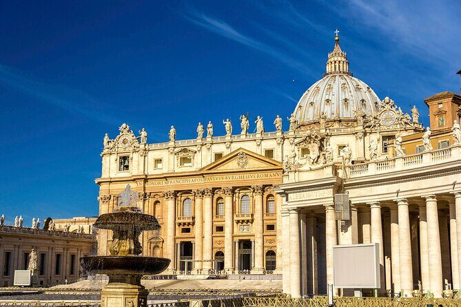 St. Peters Square & Basilica Vatican Walking Tour with Audioguide - Stop 1 in Detail: The Obelisk and Bernini’s Colonnades