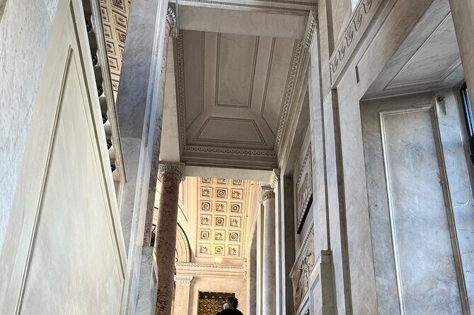 Vatican and Sistine Chapel Semi-Private Guided Tour - What to wear, what to expect, and how Vatican rules can affect your day