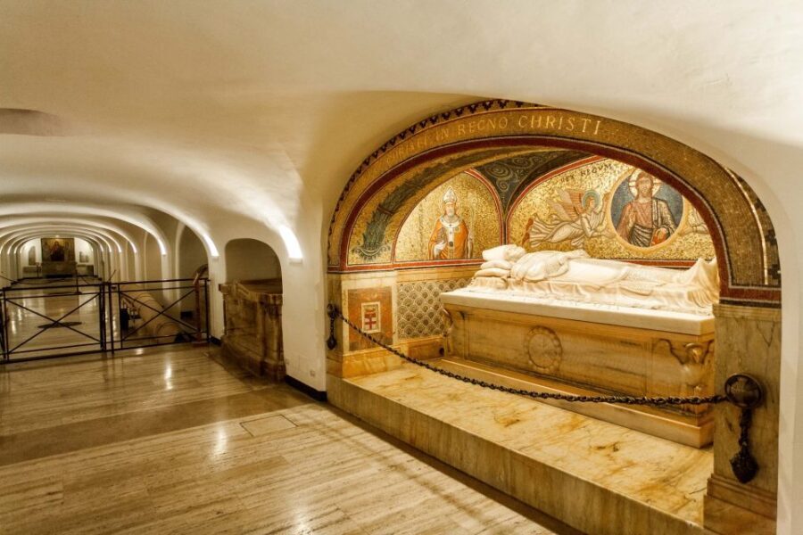 Vatican City: Skip-the-Line Vatican Museums & Sistine Chapel - Raphael Rooms: where the art gets specific and memorable
