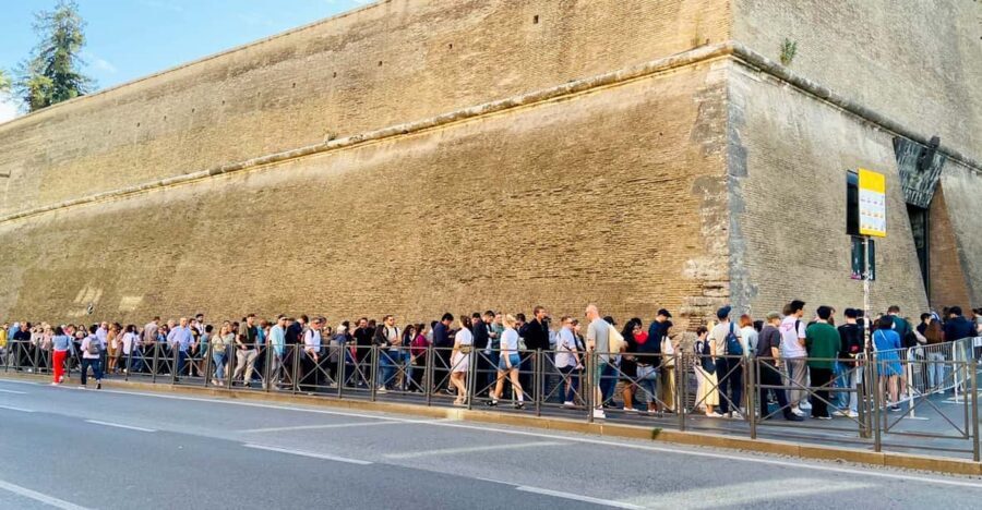 Vatican City: Vatican Museum and Sistine Chapel Guided Tours - Sistine Chapel finale: reaching it quietly and focusing on Michelangelo