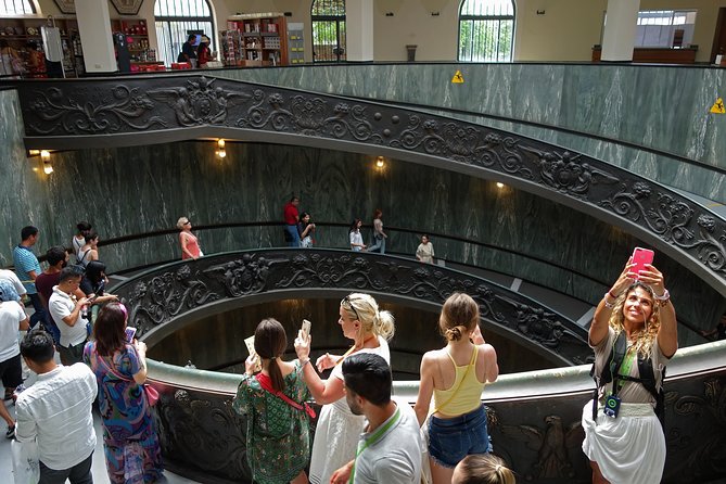 Vatican Museum and Sistine Chapel Skip-the-Line Guided Group Tour and tickets - Laocoön to tapestries: how the guide adds meaning (and why group size matters)