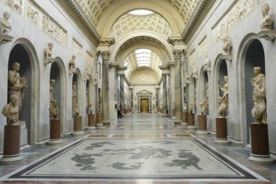 Vatican Museum & Sistine Chapel Fast-track entry Tickets - Fast-track entry: what skipping the lines really changes