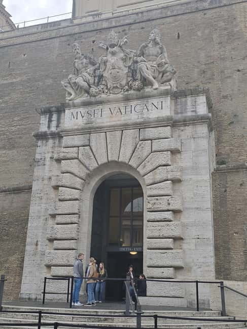 Vatican: Museum, Sistine Chapel & Raphael Rooms Evening Tour - Raphael Rooms: the Vatican as a living art gallery