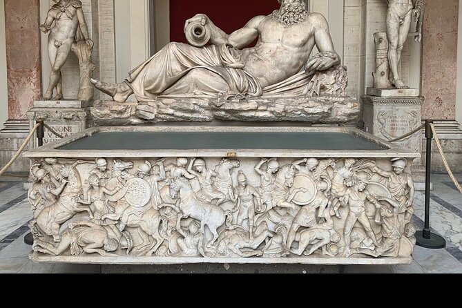 Vatican Museums and Sistine Chapel Tour with official Local Guide - Why an evening Vatican Museums route feels calmer