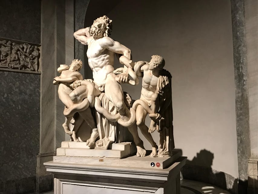 Vatican Museums & Sistine Chapel Fast-Track Ticket & 3H Bus - Ancient Rome multimedia video at Piazza d’Ara Coeli
