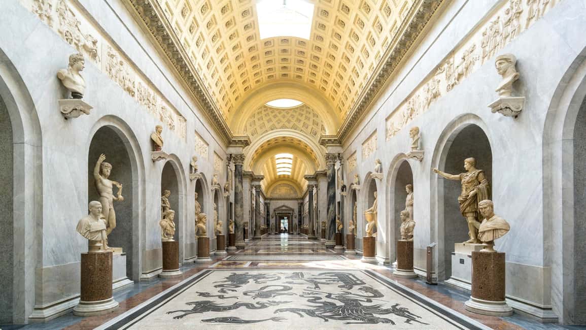 Vatican Museums & Sistine Chapel Skip the line Guided Tour - Raphael Rooms and the idea of art as a message