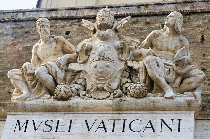 Vatican Museums, Sistine Chapel & St. Peter's Square Guided Tour - St. Peter’s Square: the exterior story (and what you still get inside)