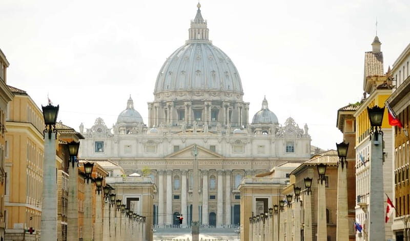 Vatican Museums, Sistine Chapel & St. Peter's Square Tour - Sistine Chapel in Real Life: 20 Minutes, One Huge Ceiling