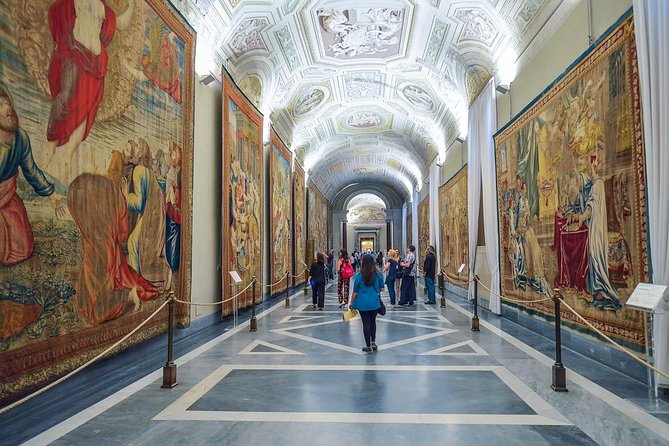 Vatican Museums, Sistine Chapel tour + skip the line ticket - Dress code and bag rules at the Vatican: simple steps that prevent headaches