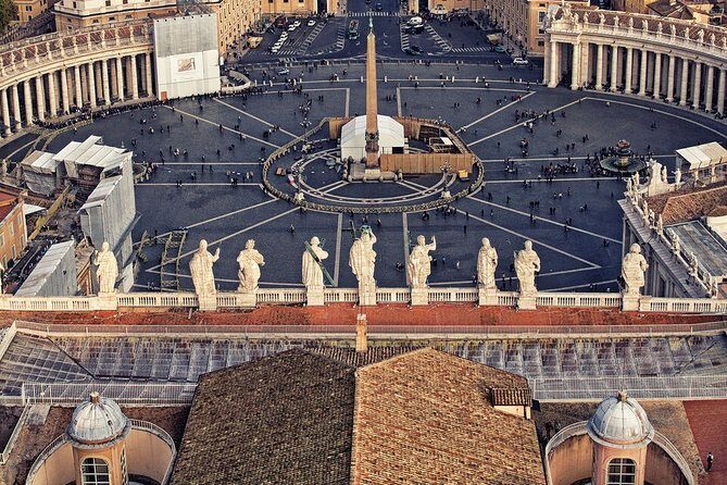 Vatican Tour: Museums, Raphael Rooms & Sistine Chapel - Sistine Chapel (about 30 minutes): the payoff, done right