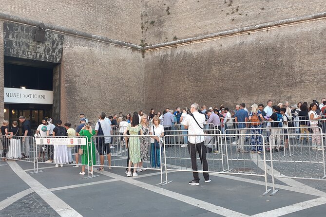 Vatican: Vatican Museum & Sistine Chapel Skip the line tickets. - Sistine Chapel: dress code and the no-camera reality