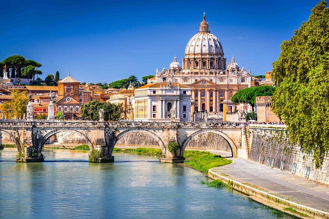 Vip Vatican Early Entry with special access to the Sistine Chapel - Cortile della Pigna: a less frantic finish